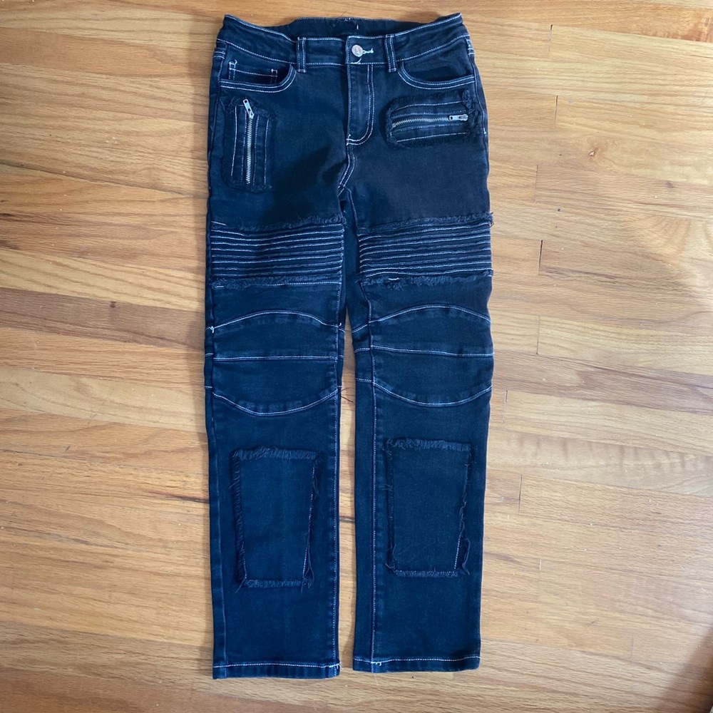 Forever 21 black jeans.